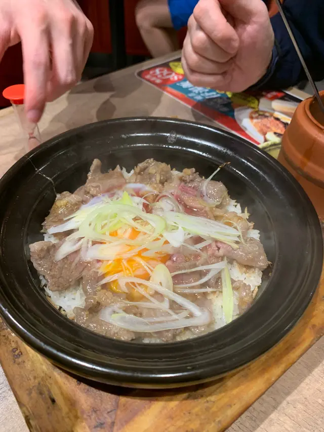 安格斯牛煲仔飯 