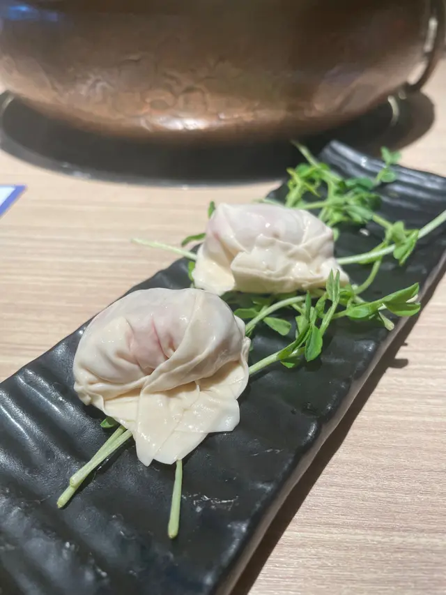 手包鮮蝦雲吞