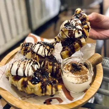 朱古力棉花糖奶盖牛角包窝夫