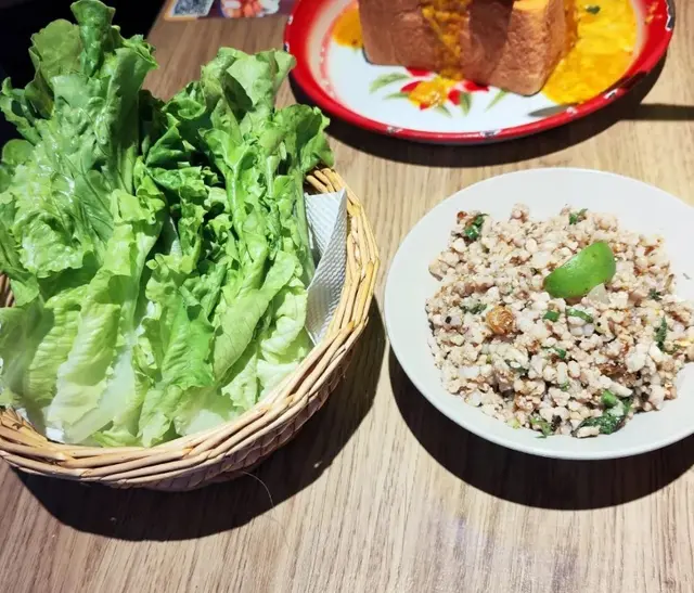 泰式肉碎生菜包