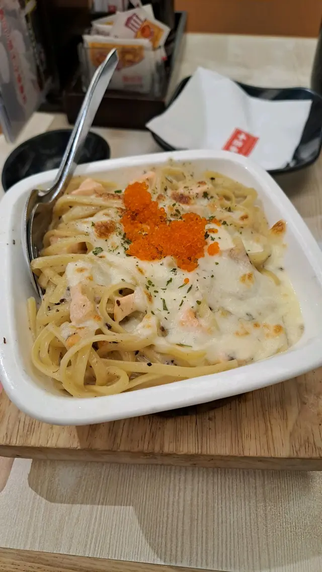 焗蟹籽黑松露鮭魚意粉