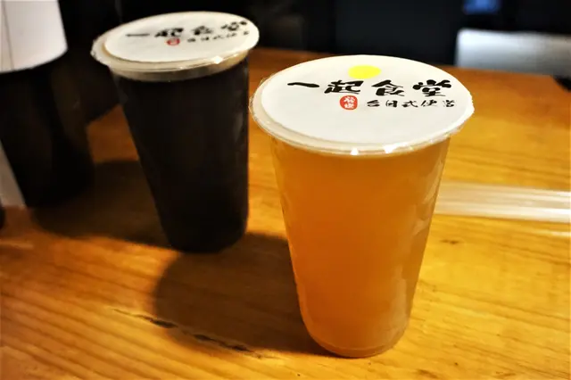 仙草冬瓜茶、愛玉鳳梨綠茶