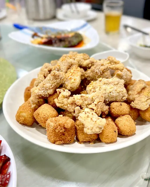 鹽酥雞配豆腐