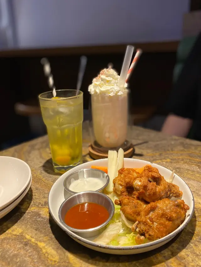 水牛城炸雞翼及棒棒雞