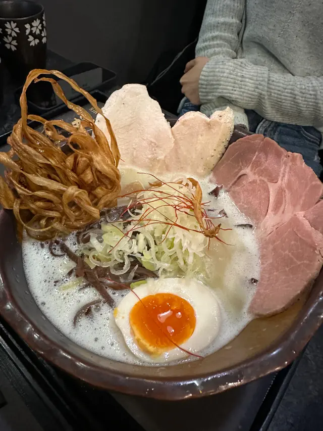 極濃雞白湯拉麵