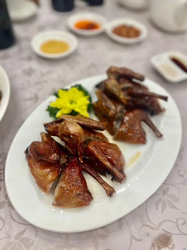 炸乳鴿