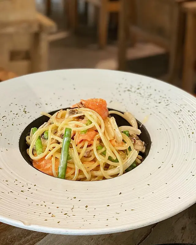 煙三文魚忌廉意粉