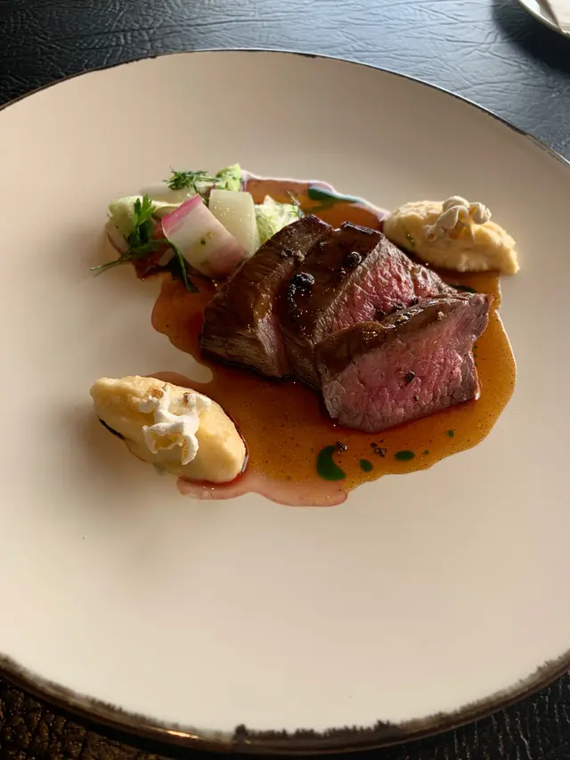 呢份牛扒肉質都都好鮮嫩～而且一點油膩感都無，呢樣好好～