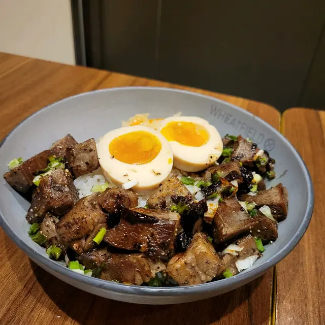 鹽燒牛脷粒溏心蛋飯