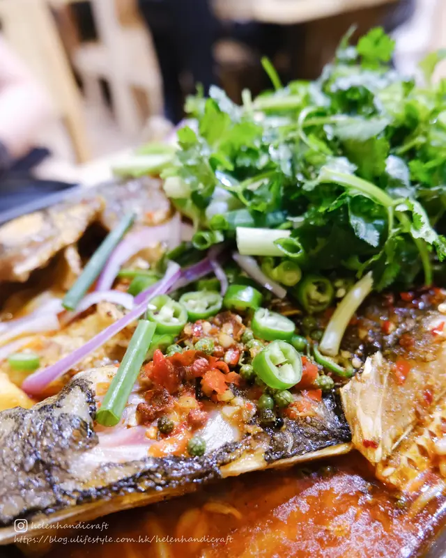 青花椒麻香烤江團魚