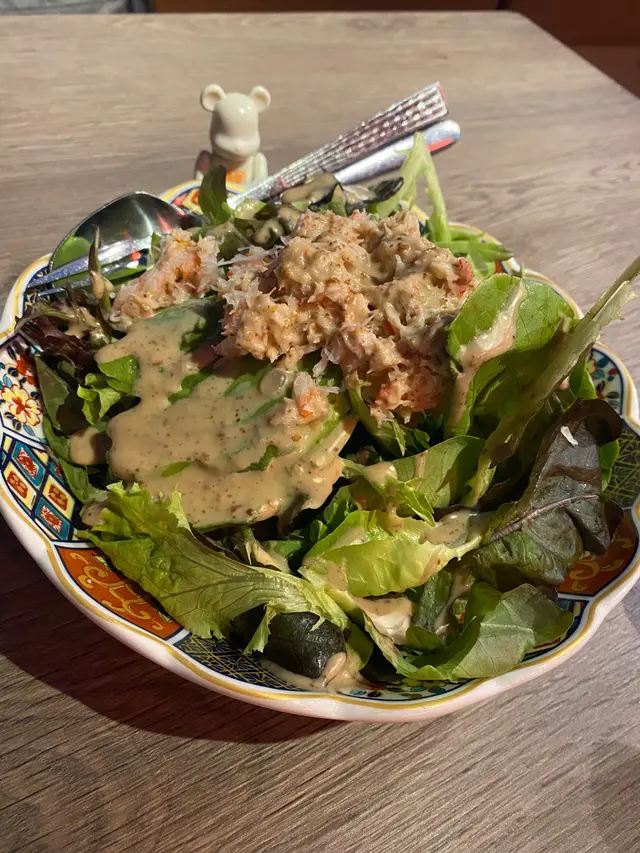 蟹肉牛油果沙律