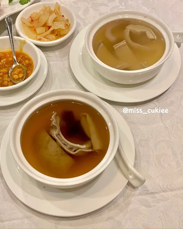 胡椒鹹菜鮮豬肚湯 (HK$78)  &  二十年老菜脯燉鮮豬肚湯(HK$78)