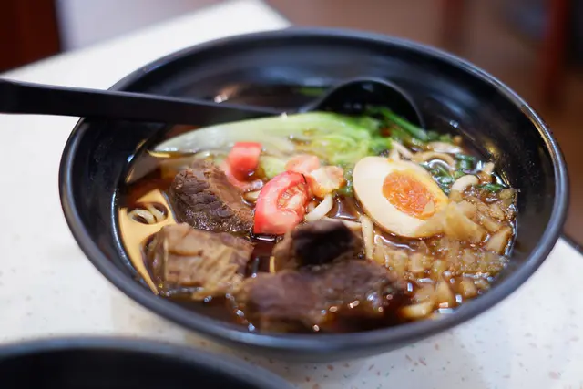 紅燒牛肉湯麵