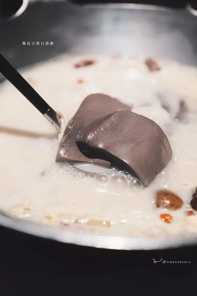 無限添加的鴨血~Q彈飽滿、味道不腥