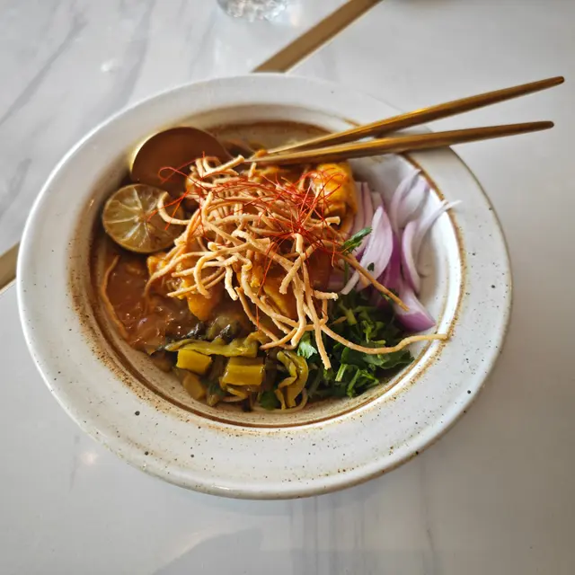 泰北咖喱雞手作麵