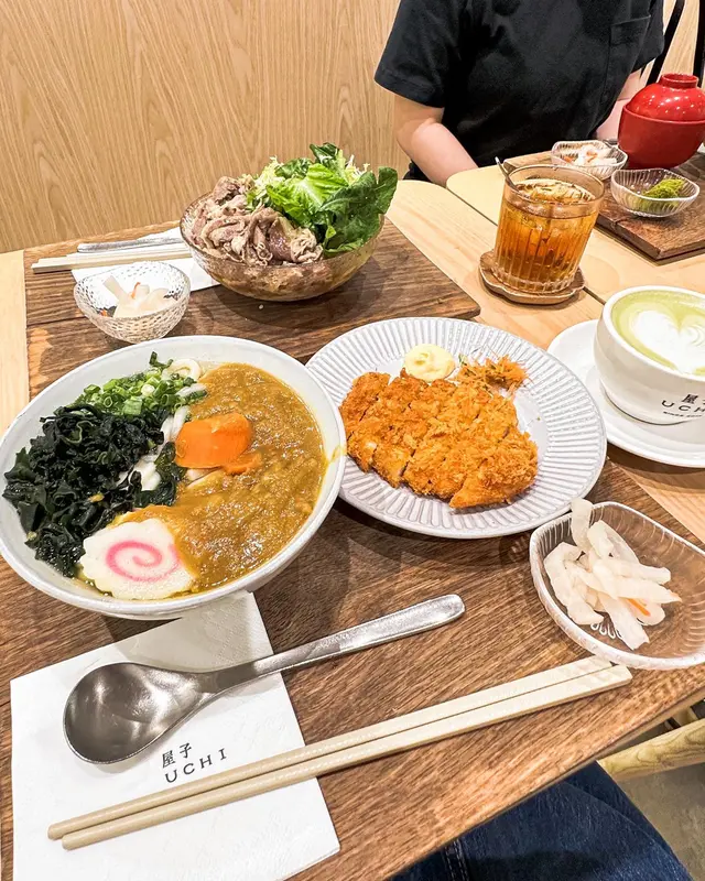 咖喱湯烏冬麵配吉列豬扒