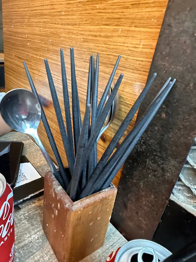 發霉牆和發霉筷子筒