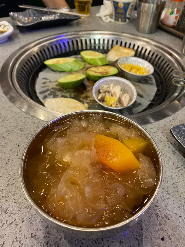 雲耳木瓜糖水