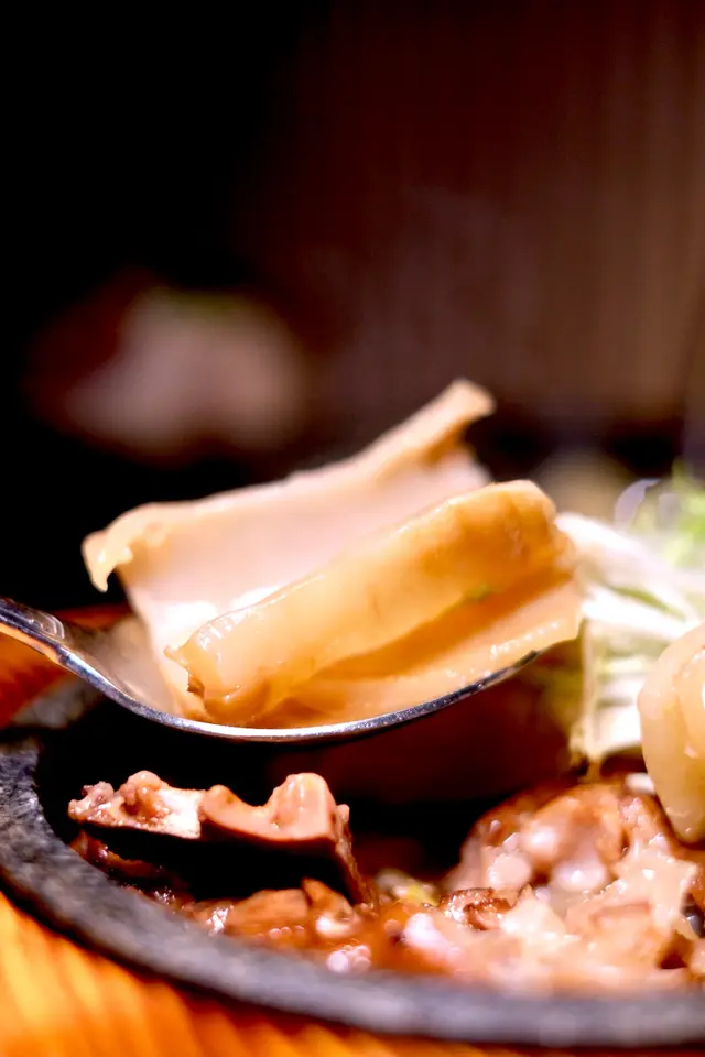 秘製台汁骨膠豬手花膠石鍋