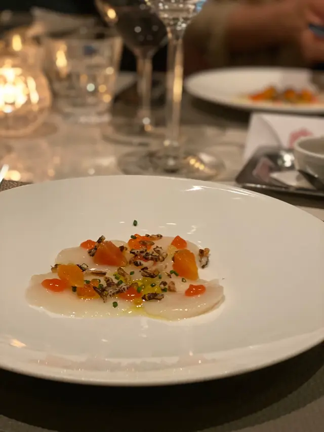 Hokkaido scallop (Set dinner $688)