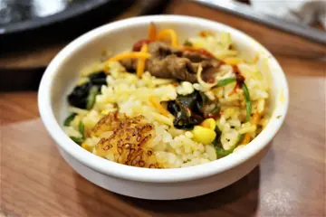 石头传统杂锦牛肉饭