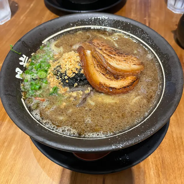 黑蒜拉麵
