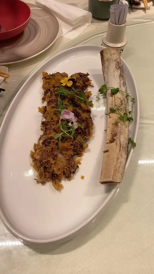 咖喱味道10分香，牛肋骨原條上，有氣場