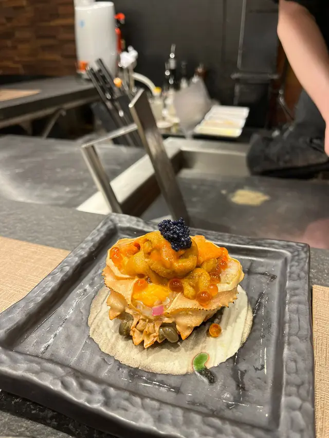 甲羅燒配黑松露薯片