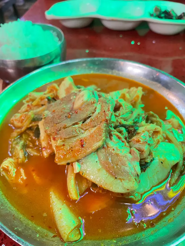 難食到嘔  酸到胃痛泡菜炒豬肉