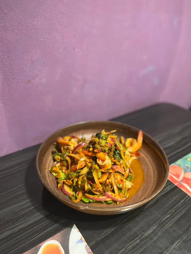 香茅辣拌蝦沙律