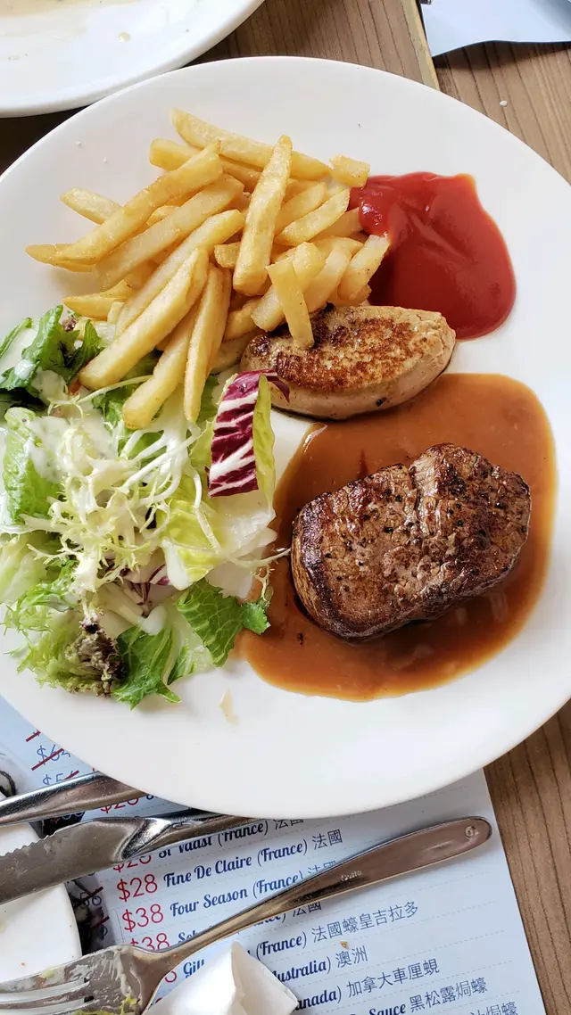 法國鵝肝拼牛柳餐