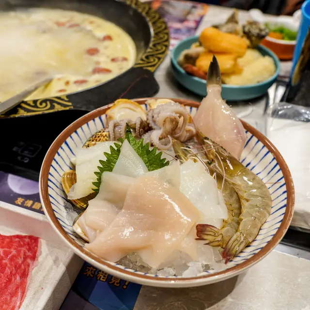 日本帆立貝, 鮮甜海蝦, 沙鯭魚, 鮮甜沙白, 水魷魚, 菊花章魚, 象拔蚌片