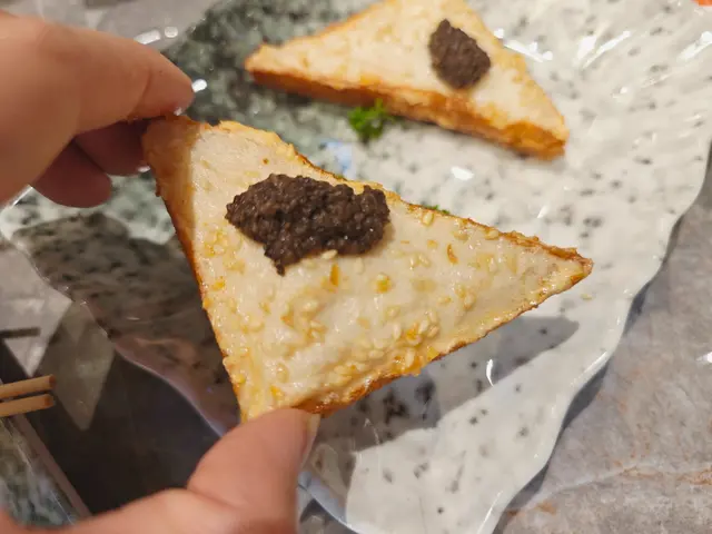 黑松露菌蝦多士