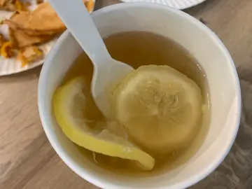 自家制柠檬鲜姜蜂蜜