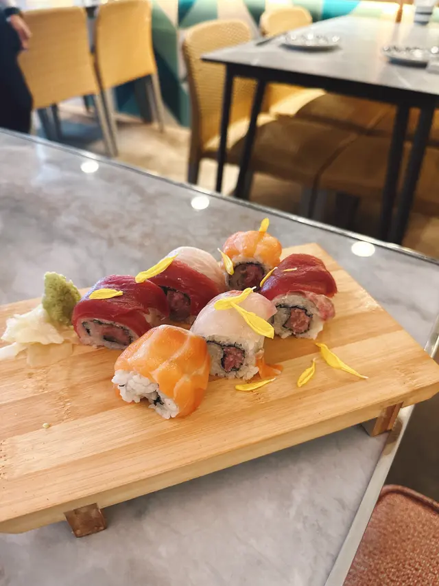 同壽司外賣小店質素差唔多