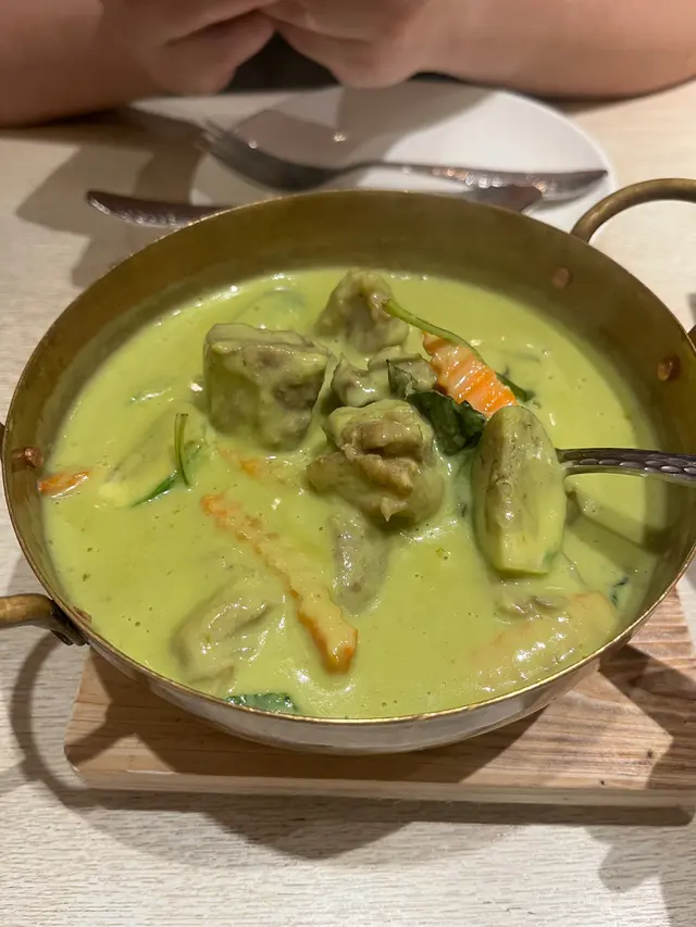 椰香青咖喱牛腩