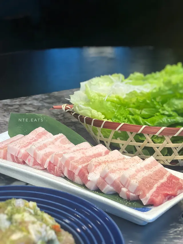 西班牙橡果黑毛豚腩厚切 佐生菜