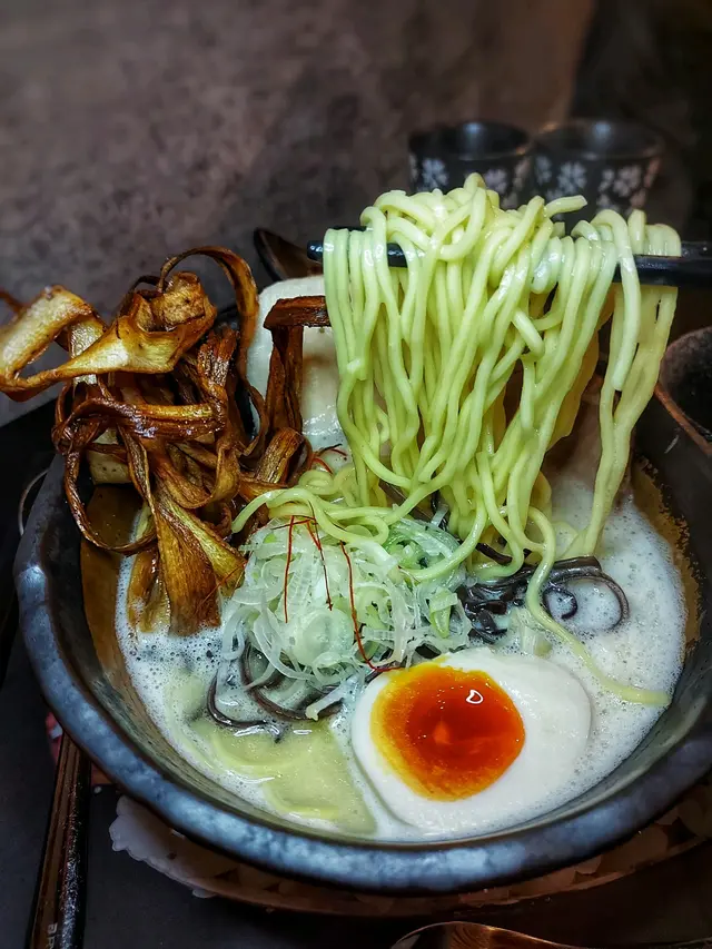 極濃雞白湯拉麵