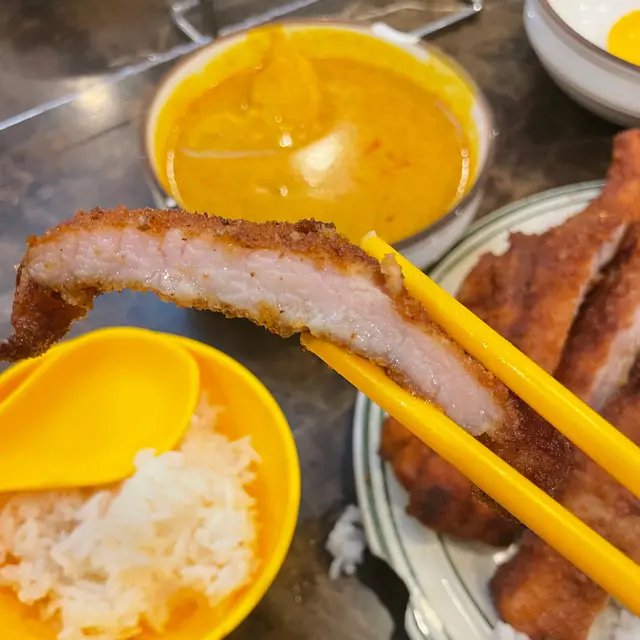 咖喱豬扒飯