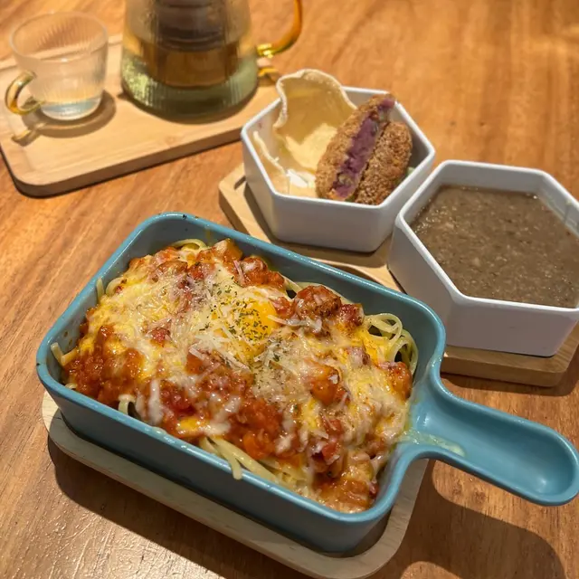 四重芝士impossible meat 肉醬流心蛋扁意粉