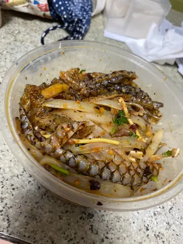 鱼皮，猪耳凉粉