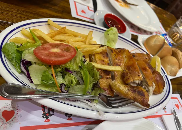 葡式焗乳豬 $210