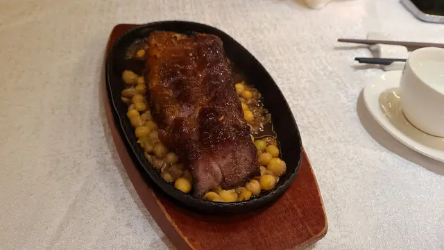 鐵板西班牙豚肉叉燒