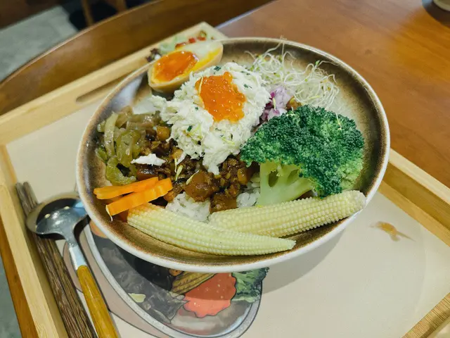 蟹肉魚籽滷肉飯便當