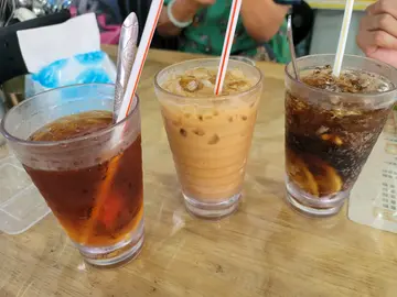 冻柠茶、冻奶茶和冻柠乐