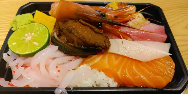 漁吉特選丼