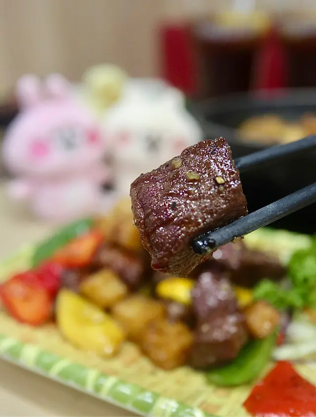 蜜椒薯仔牛柳粒