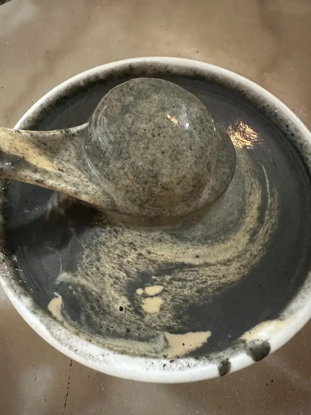 生磨芝麻合桃糊(加湯圓)