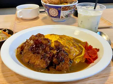 特製吉列豬扒蛋包飯