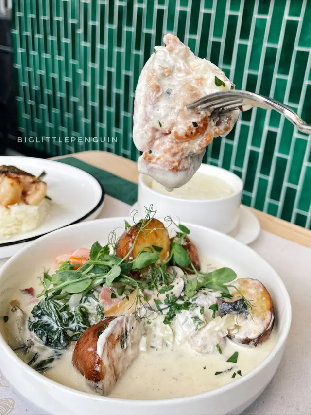 法式白酒忌廉燴雞 配牛油飯